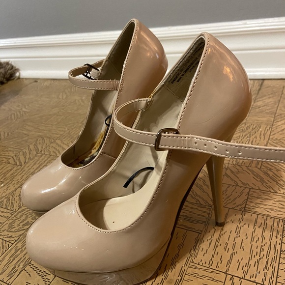 BEAUTIFUL HIGH HEEL SHOES FOR SALE - Picture 5 of 5